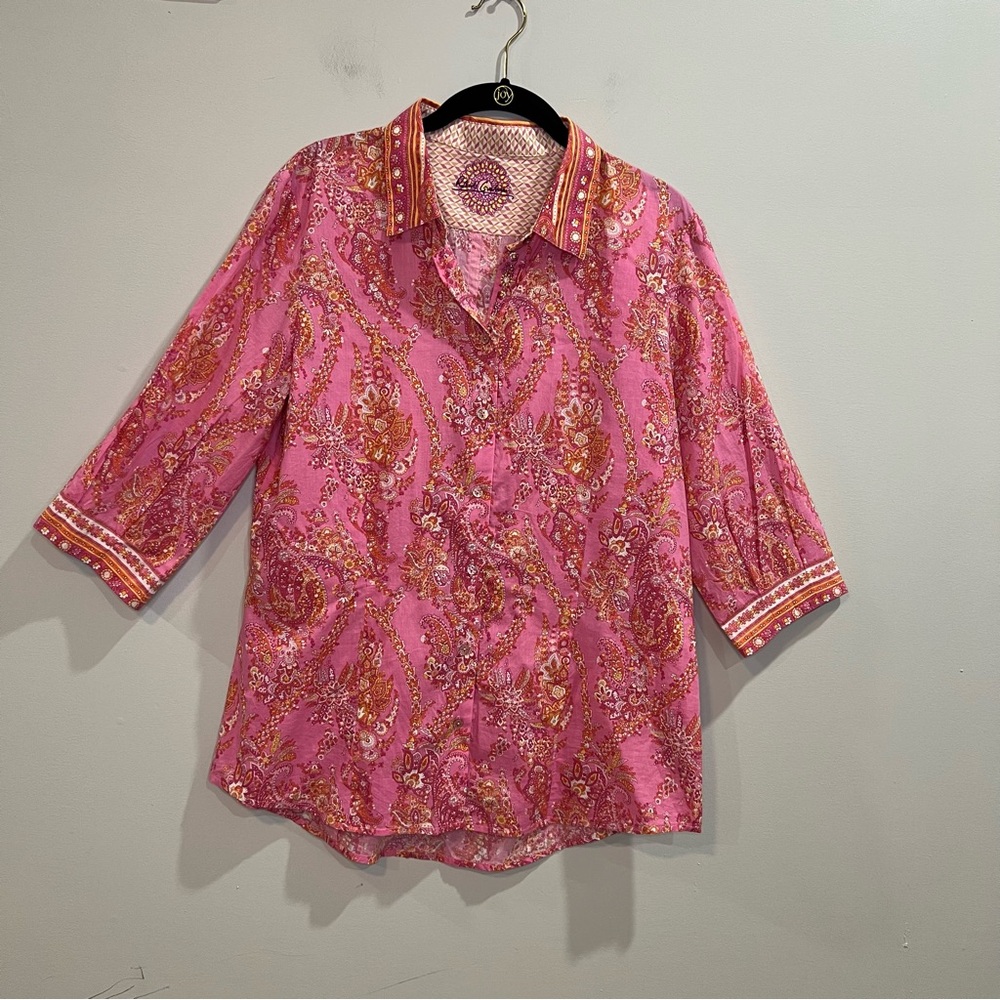 Robert Graham women’s Pink Paisley Button Down‎ Shirt